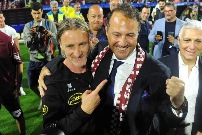 激烈对战 激烈对战