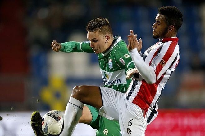 一方面是对 一方面是对